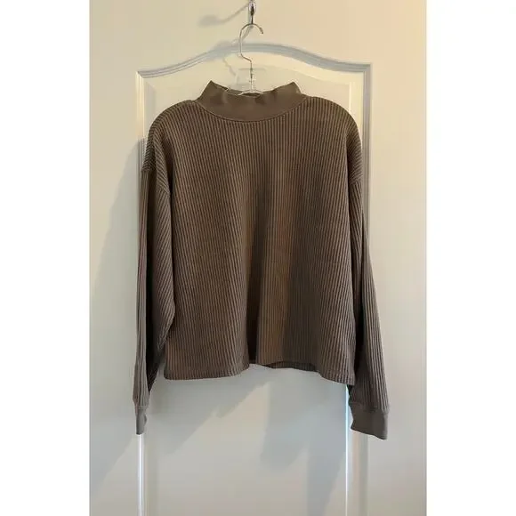 Gap Relaxed Waffle-Wedge Mockneck T-Shirt - Picture 3 of 7